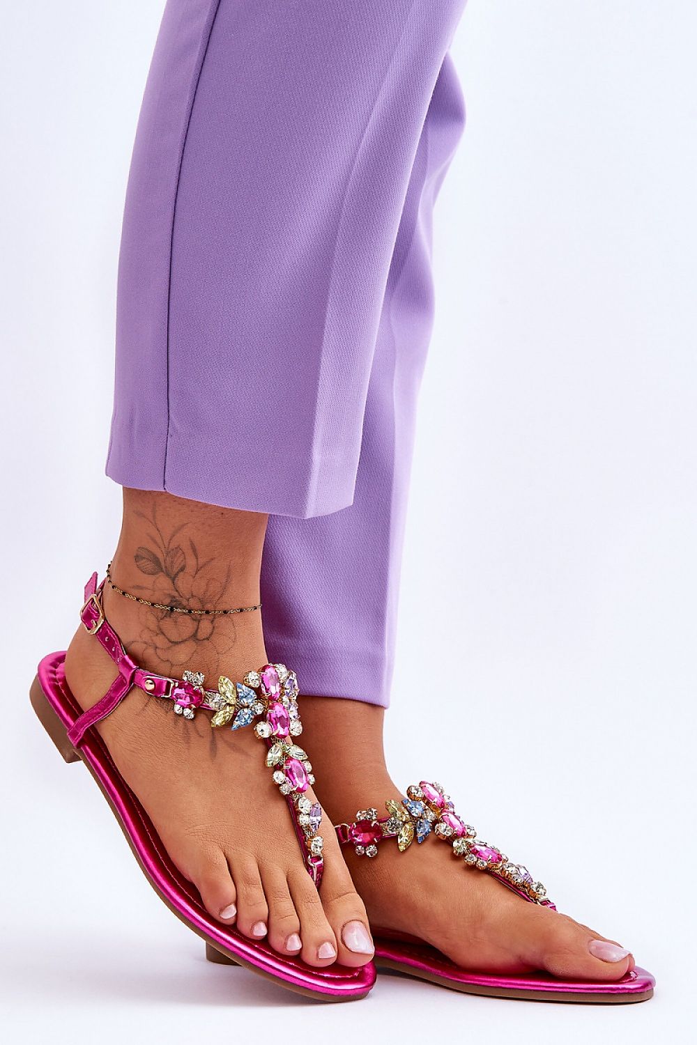 Sandals model 180126